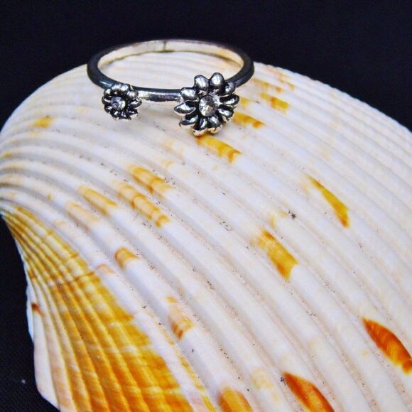 Double Flower Band Ring Boho Jewelry - Picture 1 of 4